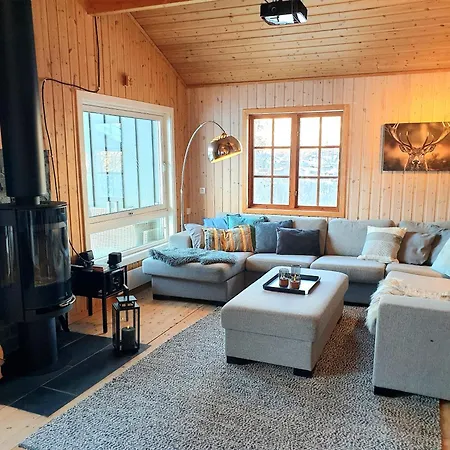 Filefjellhytta Ved Tyin Og Jotunheimen Tyinkrysset